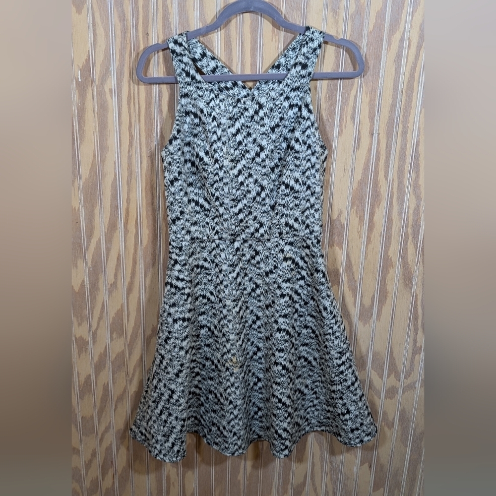 NWoT Jessica Simpson Bow Back Black & White Fit & Flare Dress Size 6